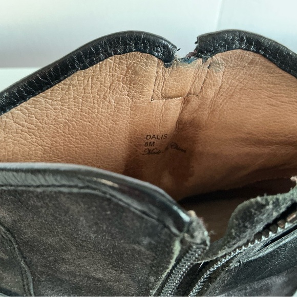 Distressed Black Suede Donald J. Pliner Women Dalis Buckle Biker Ankle Boot Sz 8 - Picture 7 of 8